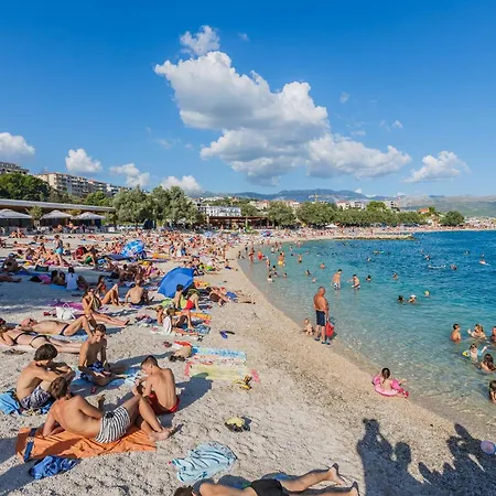 Apartman With Parking Space - 24631 *