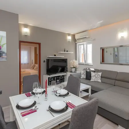 With Parking Space - 24631 Appartamento Spalato