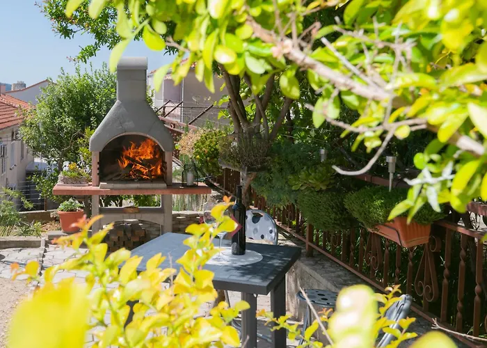 Apartament With Parking Space - 24631 Split